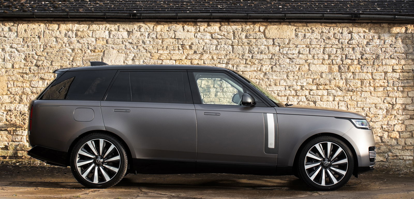 Range Rover SV Burford Edition - side